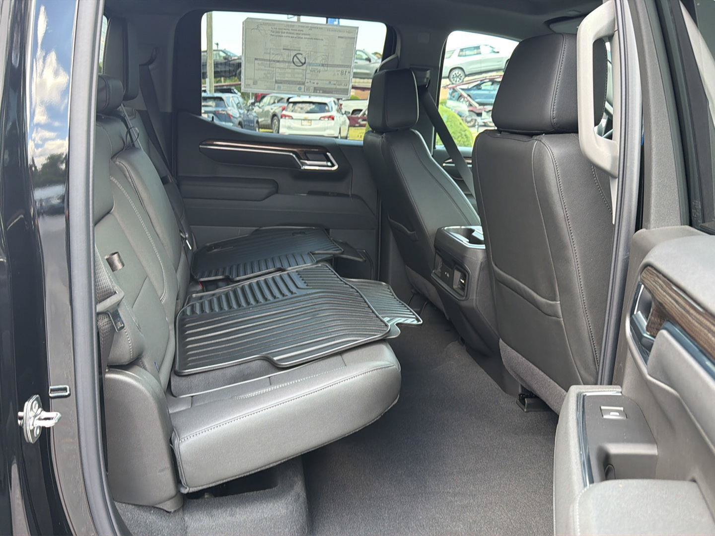 New 2026 Chevrolet Silverado 1500 LT w/ Leather Package RWD image 12