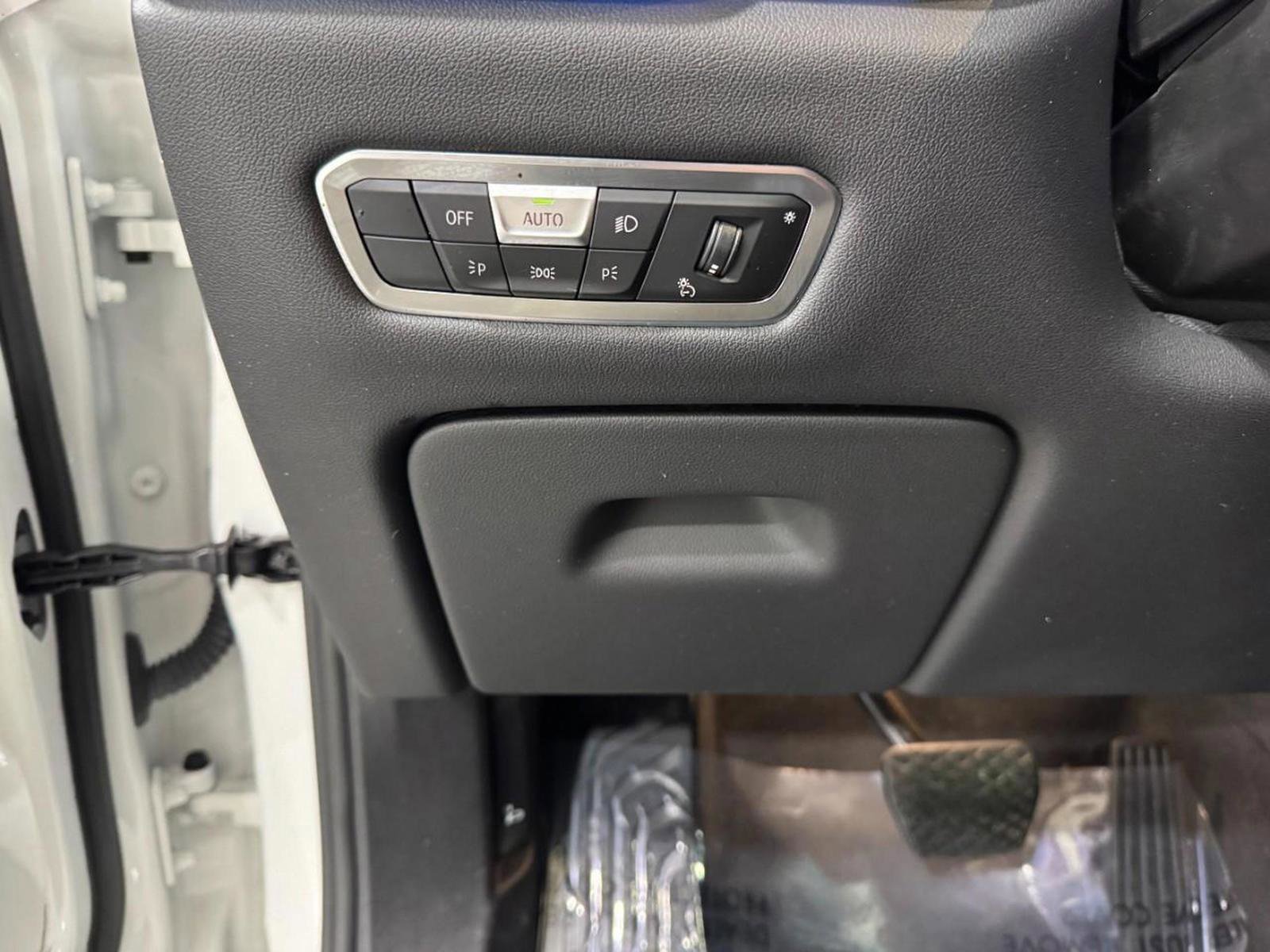 Certified 2023 BMW X5 xDrive45e w/ Climate Comfort Package image 32