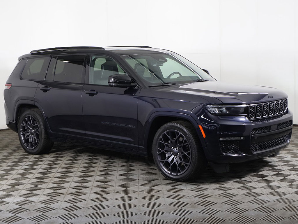 Used 2023 Jeep Grand Cherokee L Summit AWD/4WD image 2