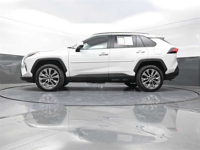 Used 2025 Toyota RAV4 Limited image 20