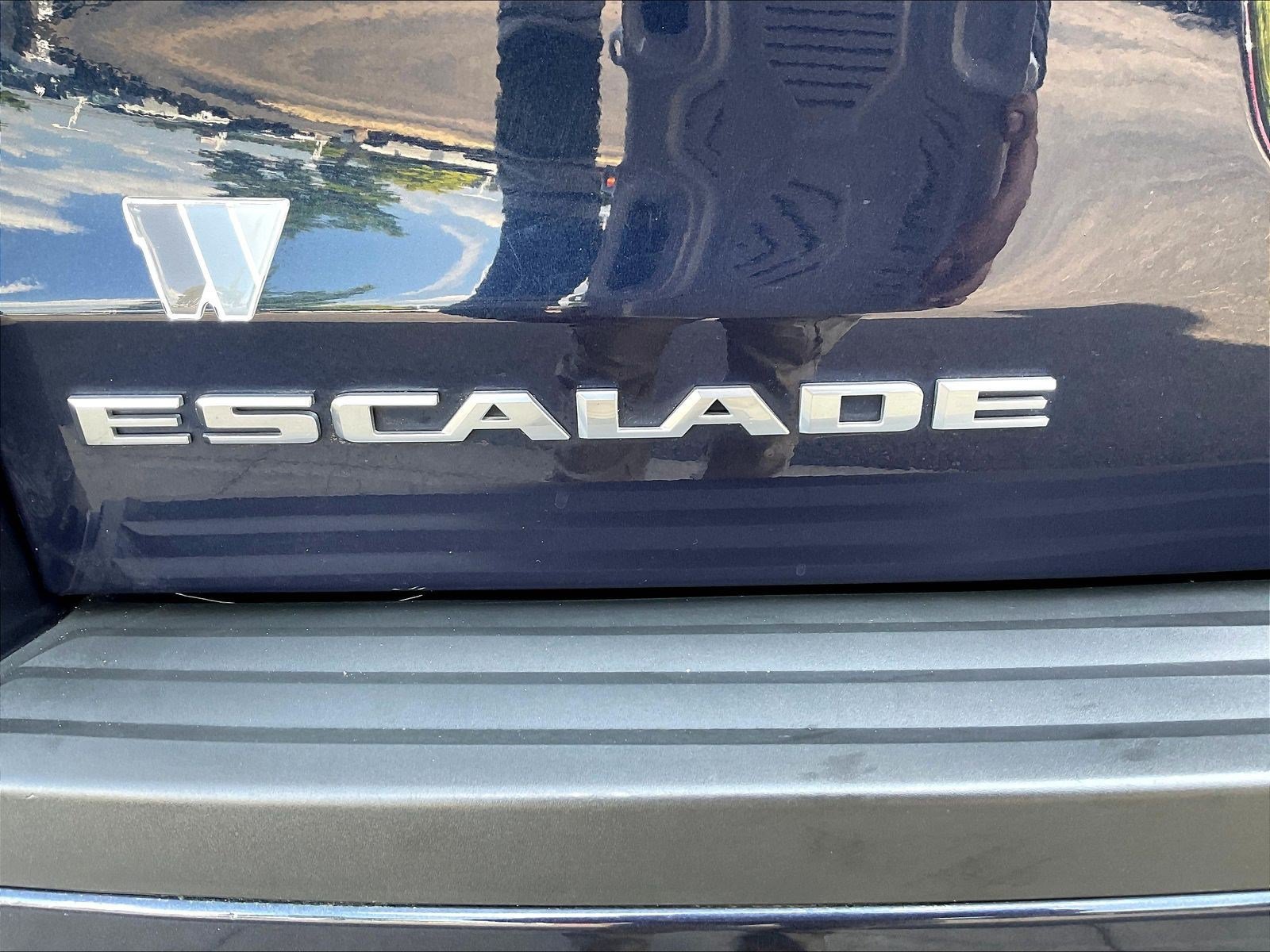 Used 2020 Cadillac Escalade Platinum AWD/4WD image 24