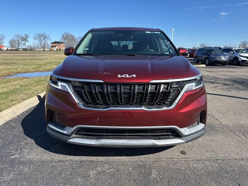 Used 2024 Kia Carnival LX image 2