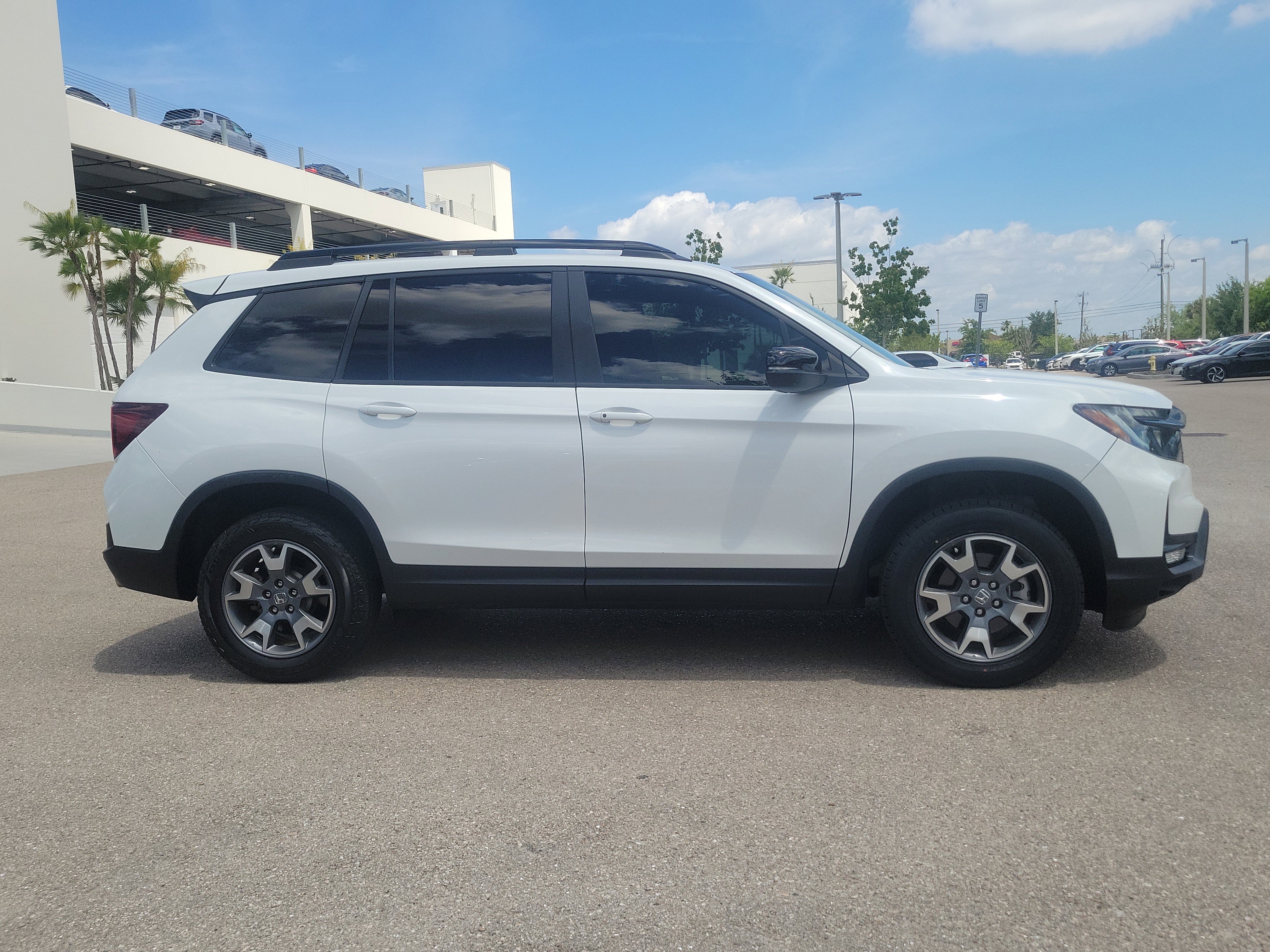 Used 2023 Honda Passport TrailSport image 3