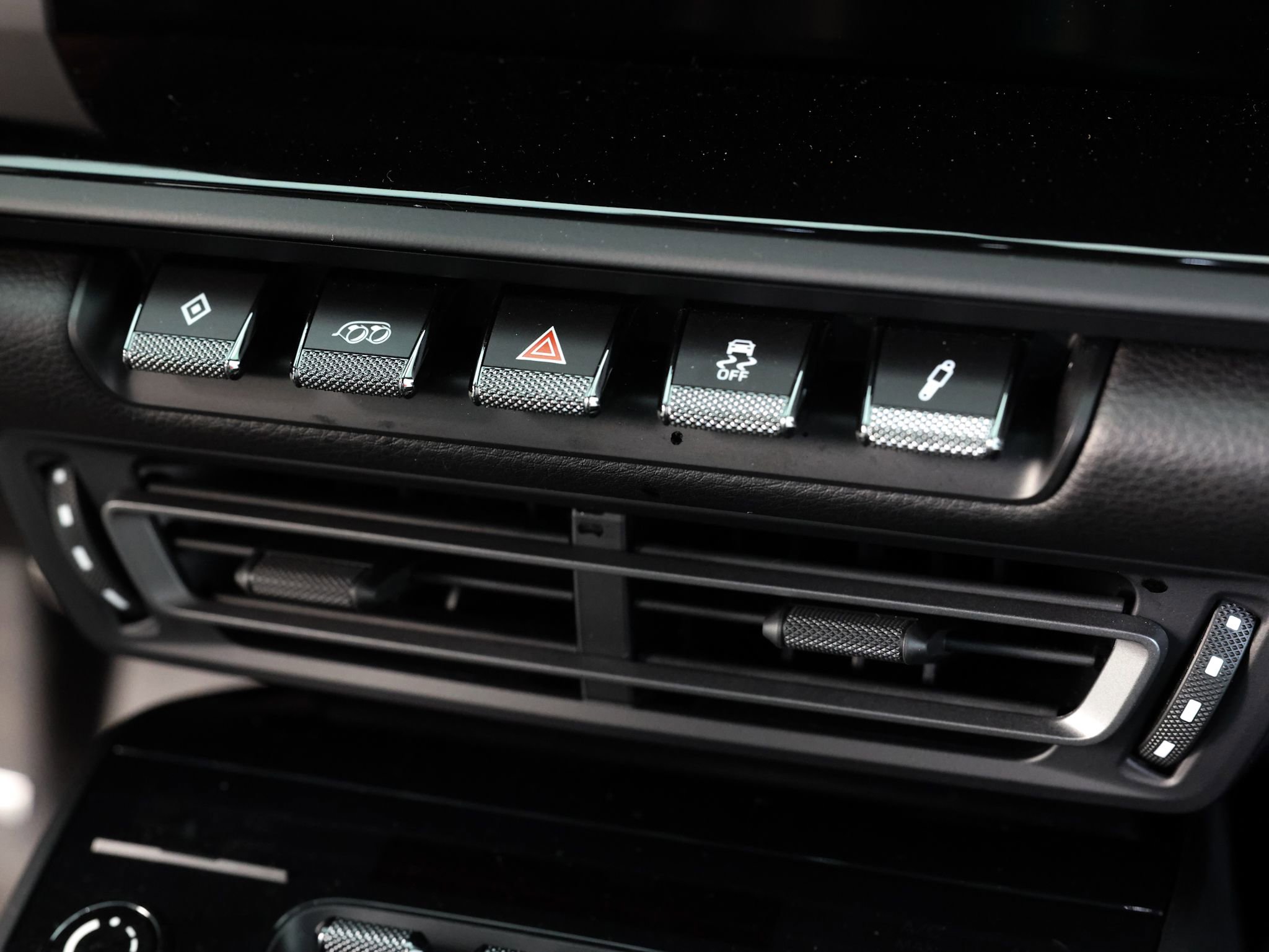 Used 2023 Porsche 911 Carrera T image 57