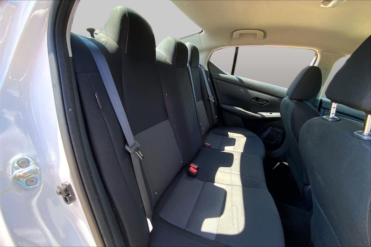 Used 2024 Nissan Sentra SV FWD image 18