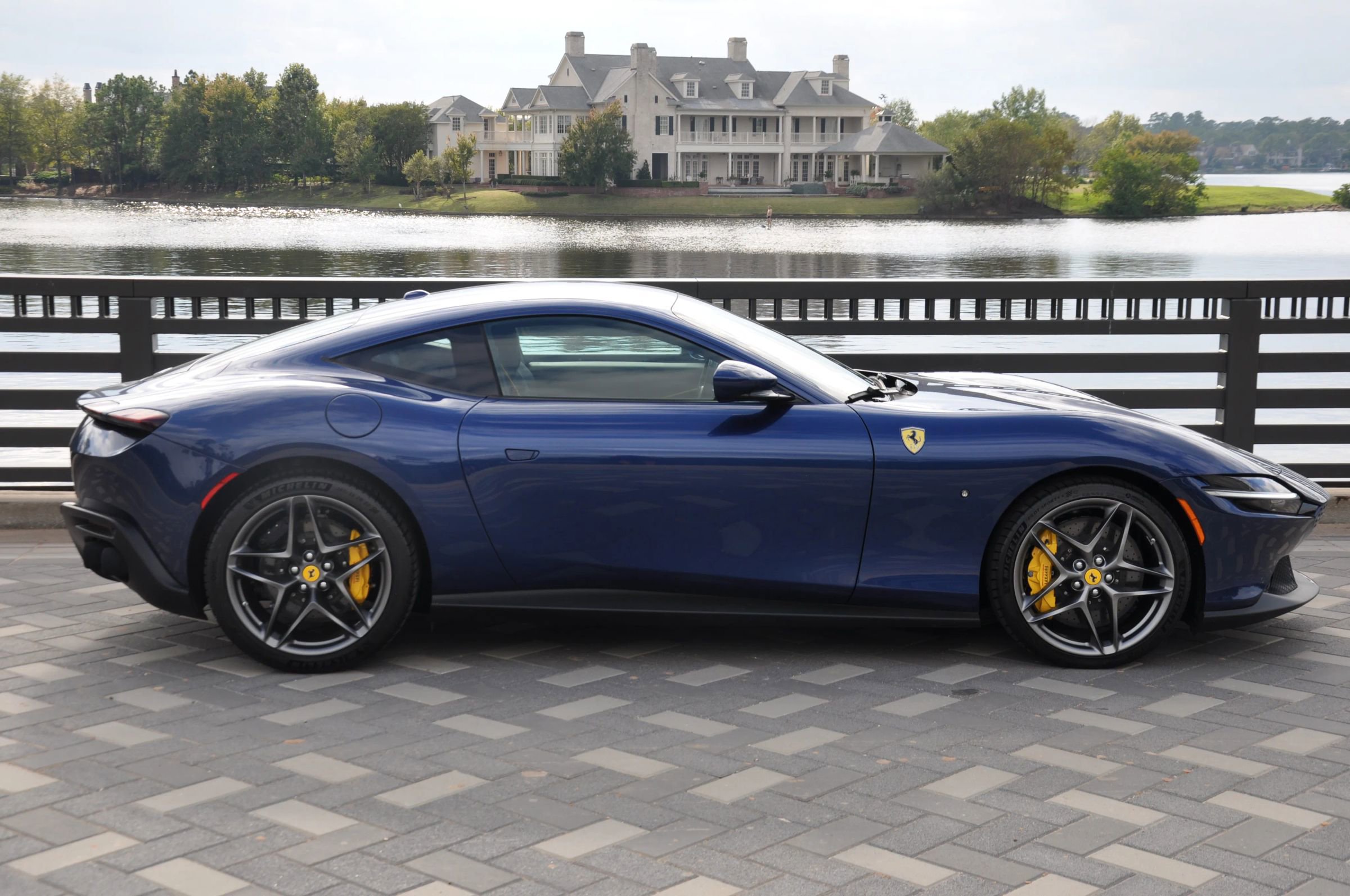 Used 2022 Ferrari Roma image 15