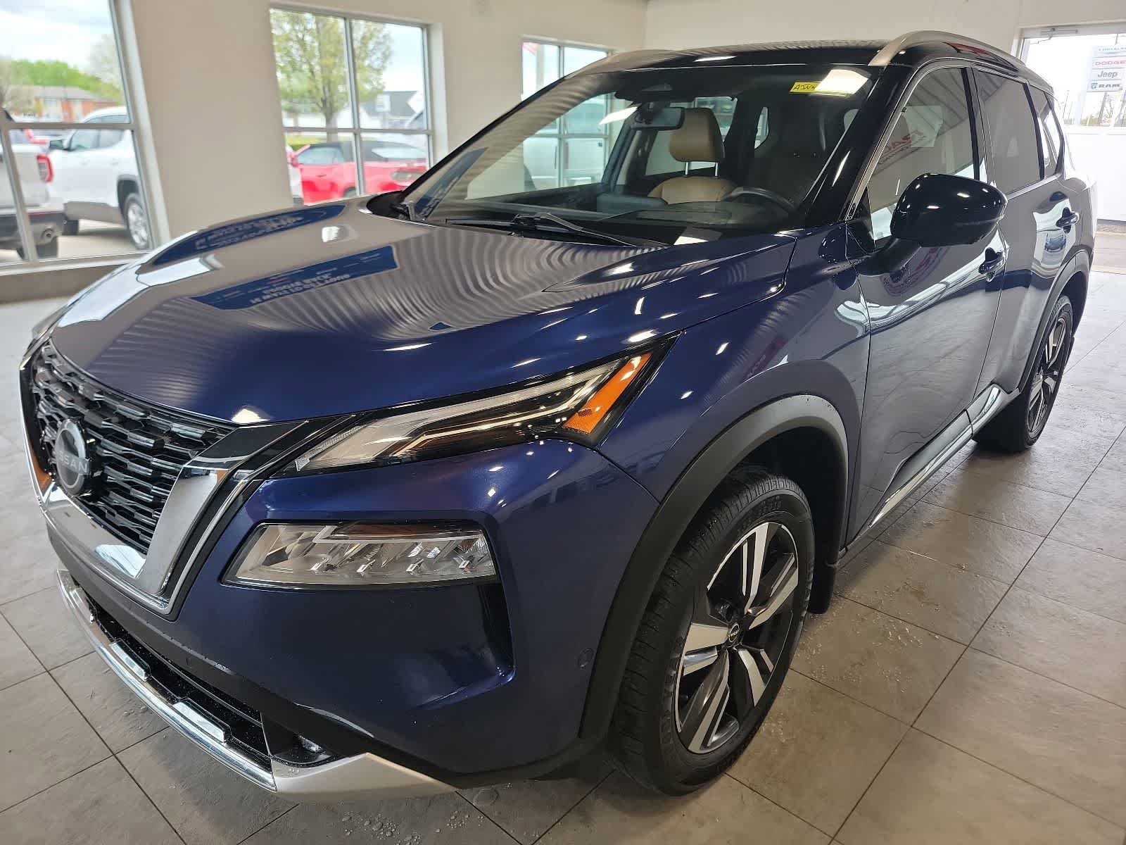 Used 2022 Nissan Rogue Platinum w/ Head-Up Display Package