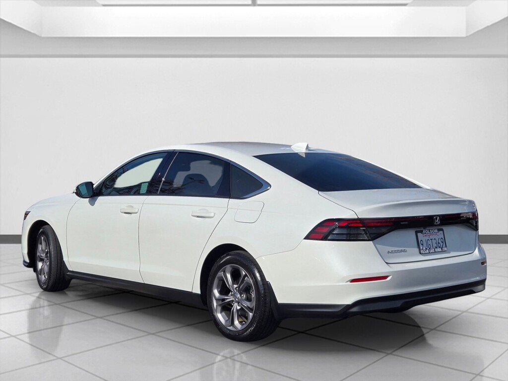 Certified 2023 Honda Accord EX image 7