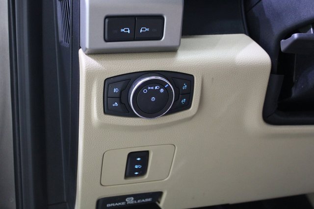Used 2019 Ford F250 Lariat w/ Chrome Package image 12
