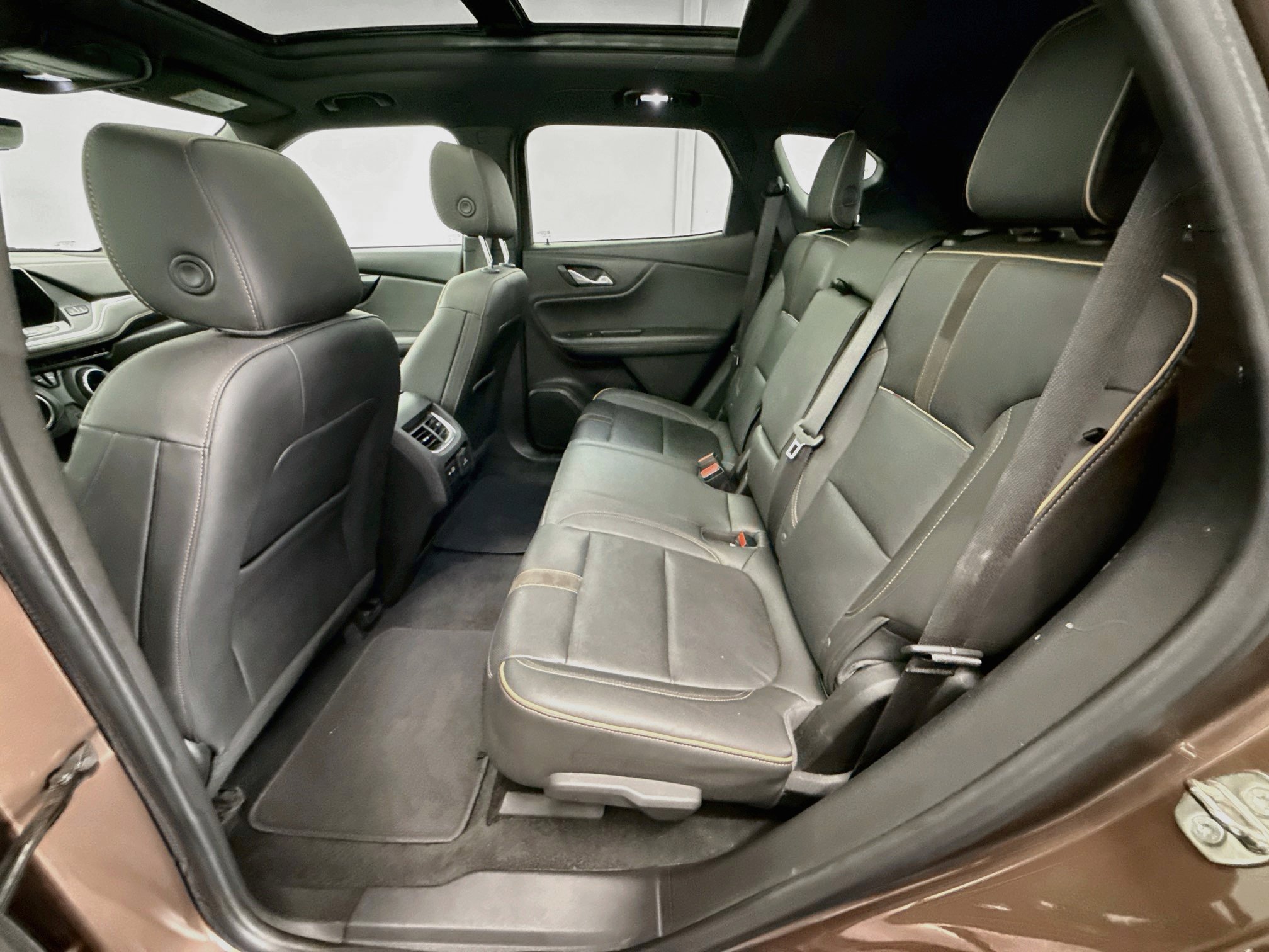 Used 2019 Chevrolet Blazer Premier w/ Sun and Wheels Package FWD image 30