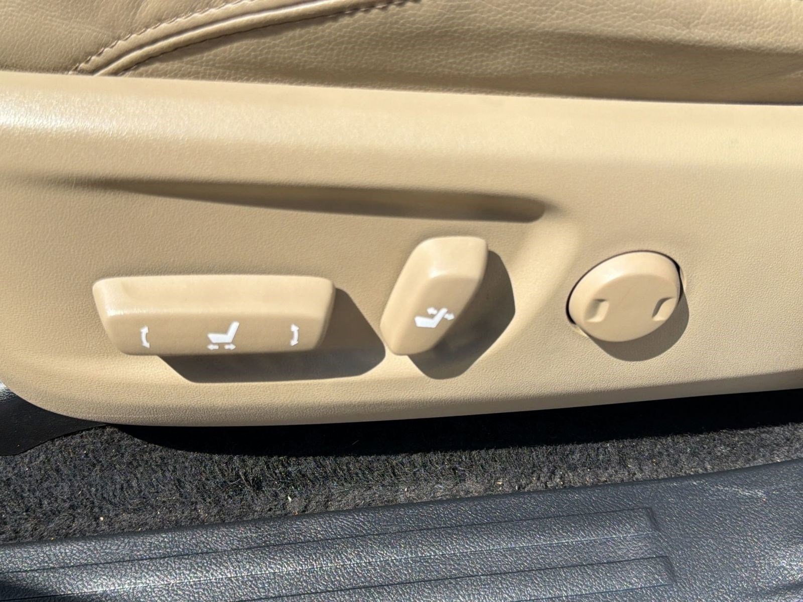 Used 2019 Toyota 4Runner Limited image 13