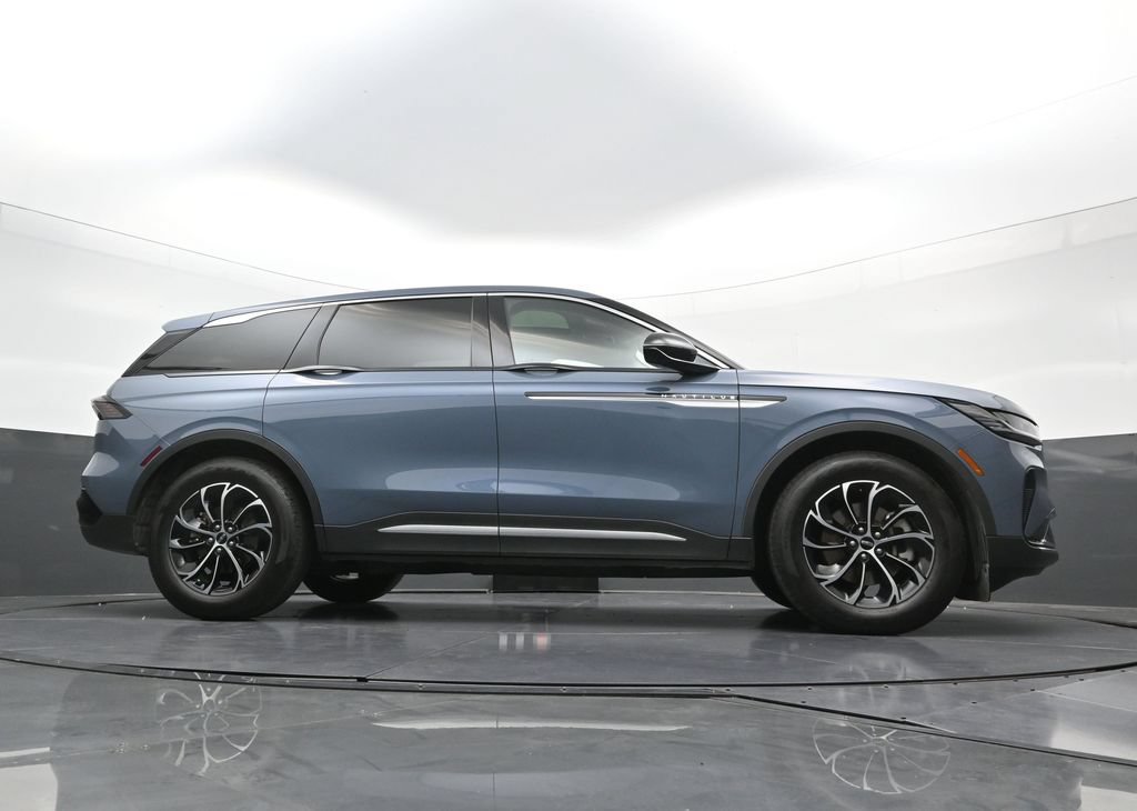 Used 2025 Lincoln Nautilus Premier w/ Equipment Group 102A AWD/4WD image 28