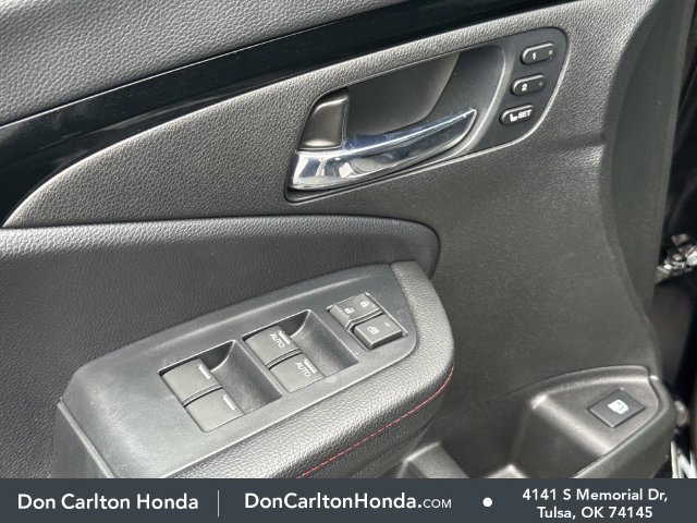 Used 2025 Honda Ridgeline Black Edition image 13