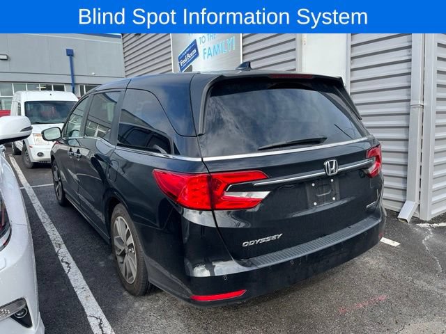Used 2023 Honda Odyssey Touring image 3