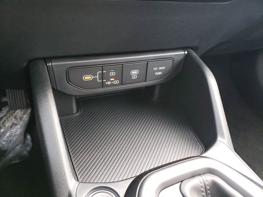 New 2025 Kia K4 LXS image 22