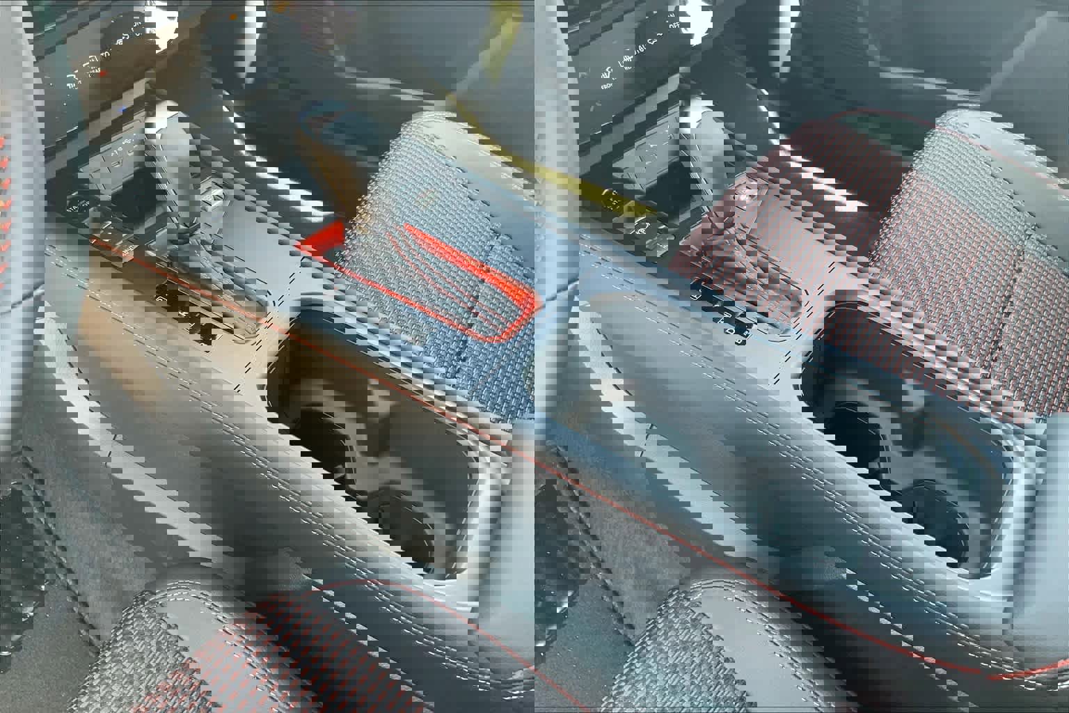 Certified 2025 Nissan Kicks SR image 7