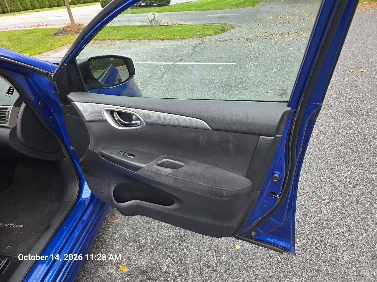 Used 2014 Nissan Sentra SR w/ SR Driver Package FWD image 18