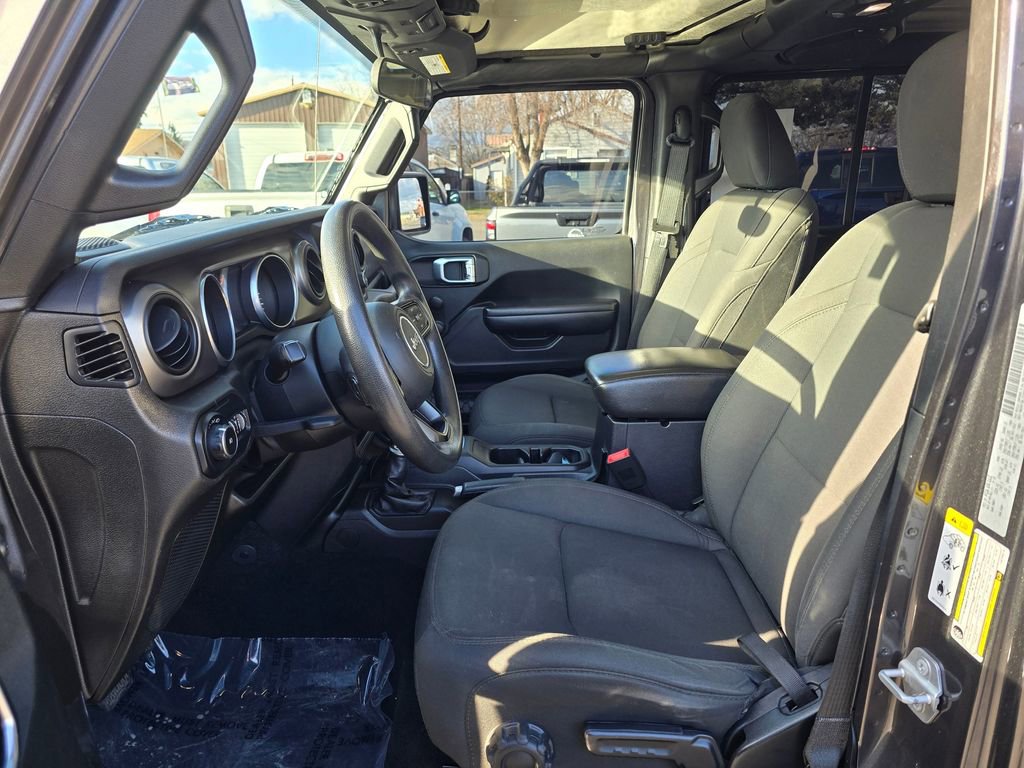 Used 2018 Jeep Wrangler Unlimited Sport image 22