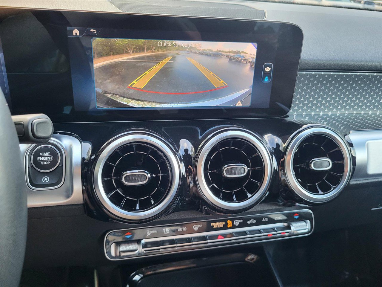 Used 2025 Mercedes-Benz GLB 250 image 18