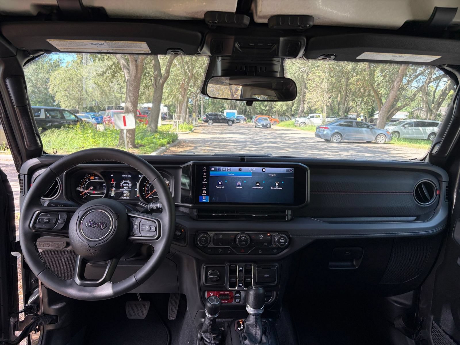 Used 2026 Jeep Wrangler Unlimited Rubicon AWD/4WD image 33