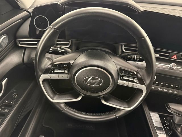 Used 2023 Hyundai Elantra SEL w/ Convenience Package image 15