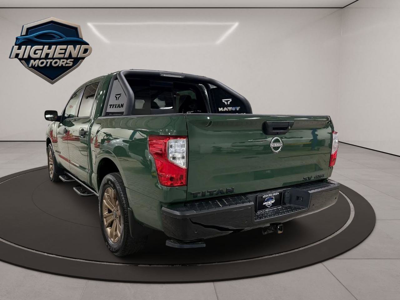 Used 2024 Nissan Titan SV w/ SV Bronze Edition Package image 4