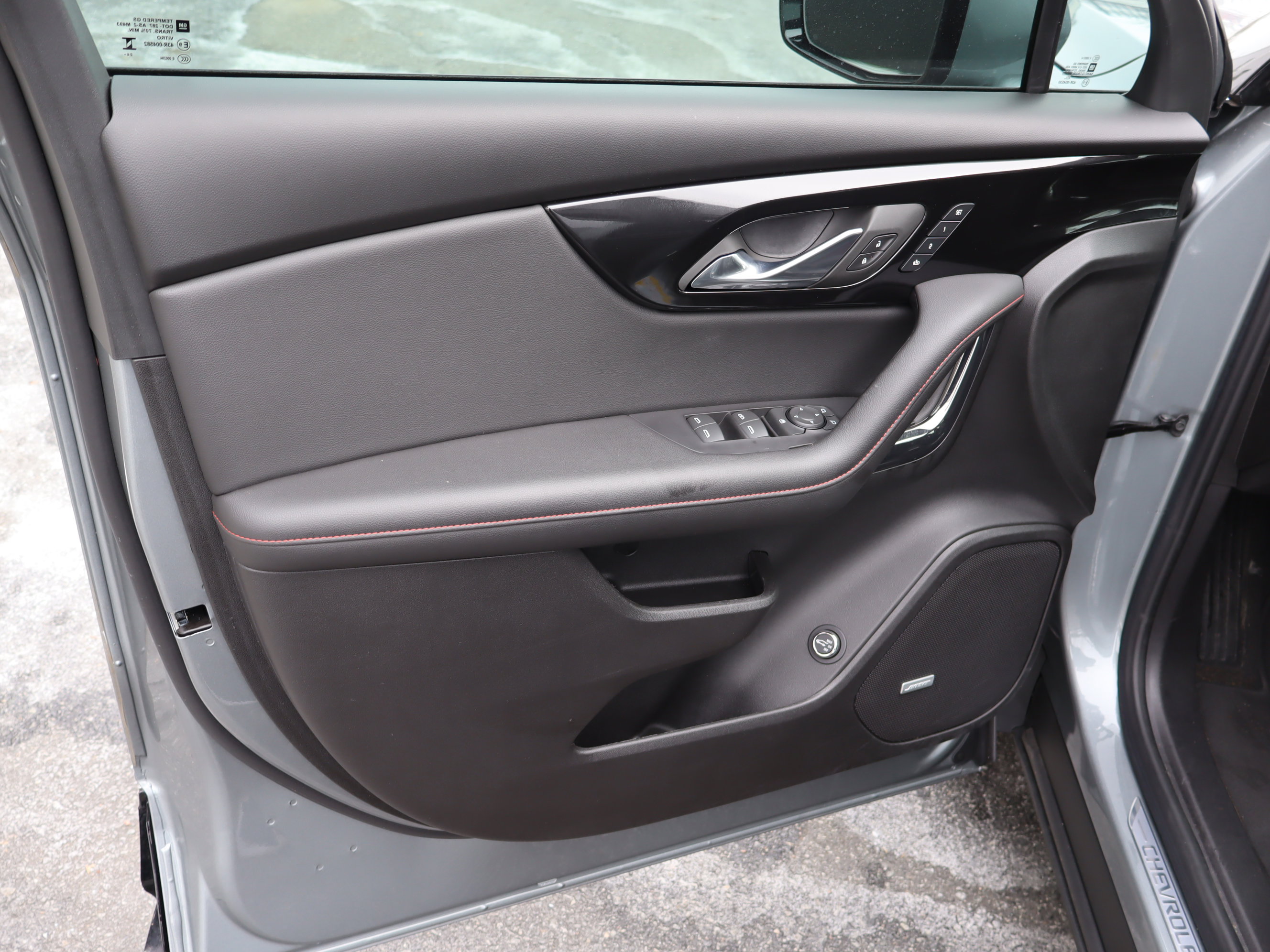 Certified 2025 Chevrolet Blazer RS w/ Driver Confidence II Package image 15