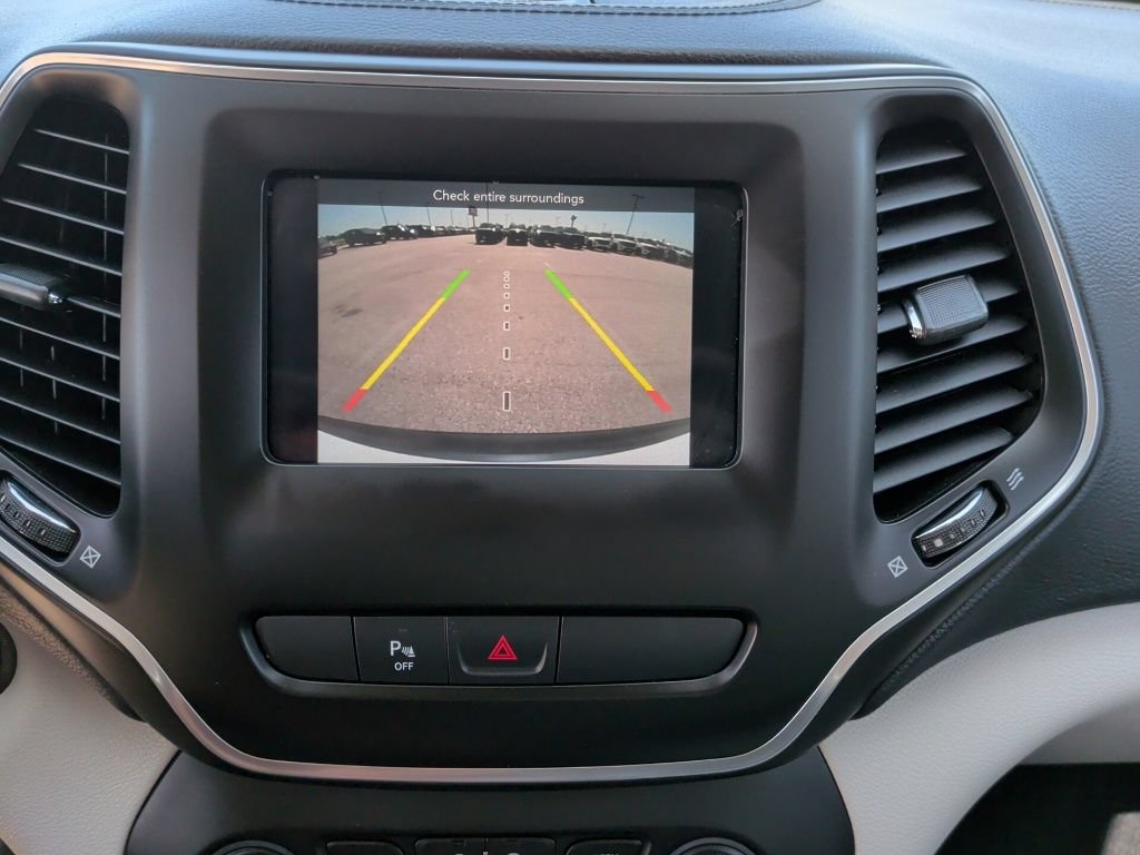 Used 2020 Jeep Cherokee Latitude Plus FWD image 24