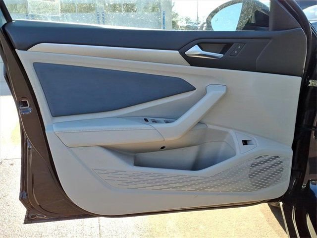 New 2026 Volkswagen Jetta SE image 9