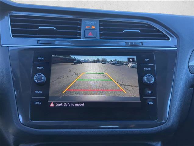 Used 2022 Volkswagen Tiguan SE image 13