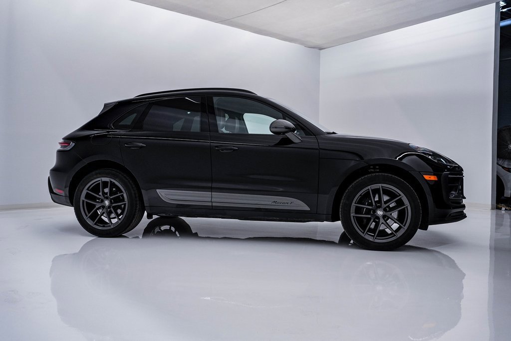 Certified 2023 Porsche Macan Turbo image 9