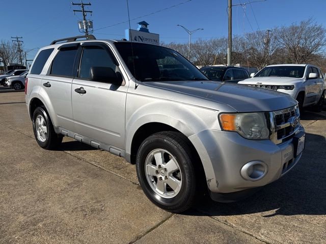 Used 2011 Ford Escape XLT w/ 201A Rapid Spec Order Code image 3
