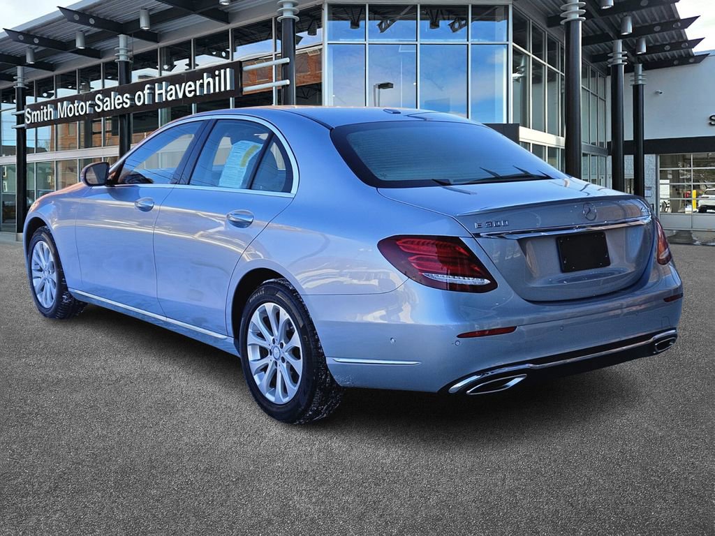 Used 2017 Mercedes-Benz E 300 4MATIC image 3