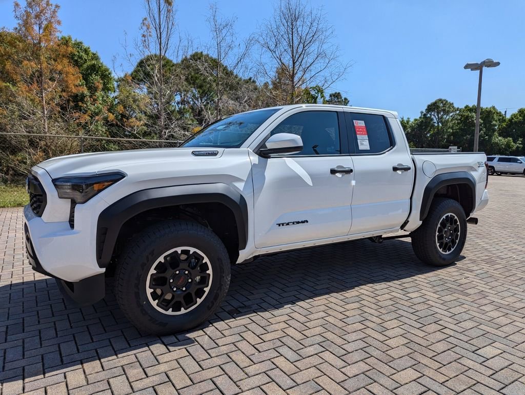 New 2025 Toyota Tacoma TRD Off-Road AWD/4WD image 3
