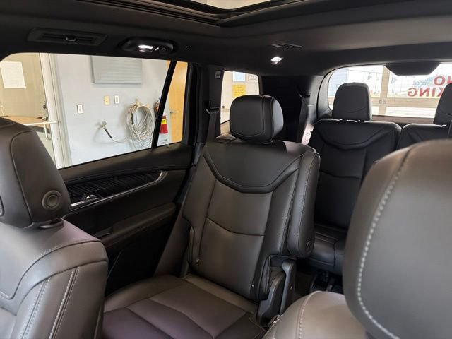Used 2024 Cadillac XT6 Premium Luxury w/ LPO, Floor Liner Package AWD/4WD image 17