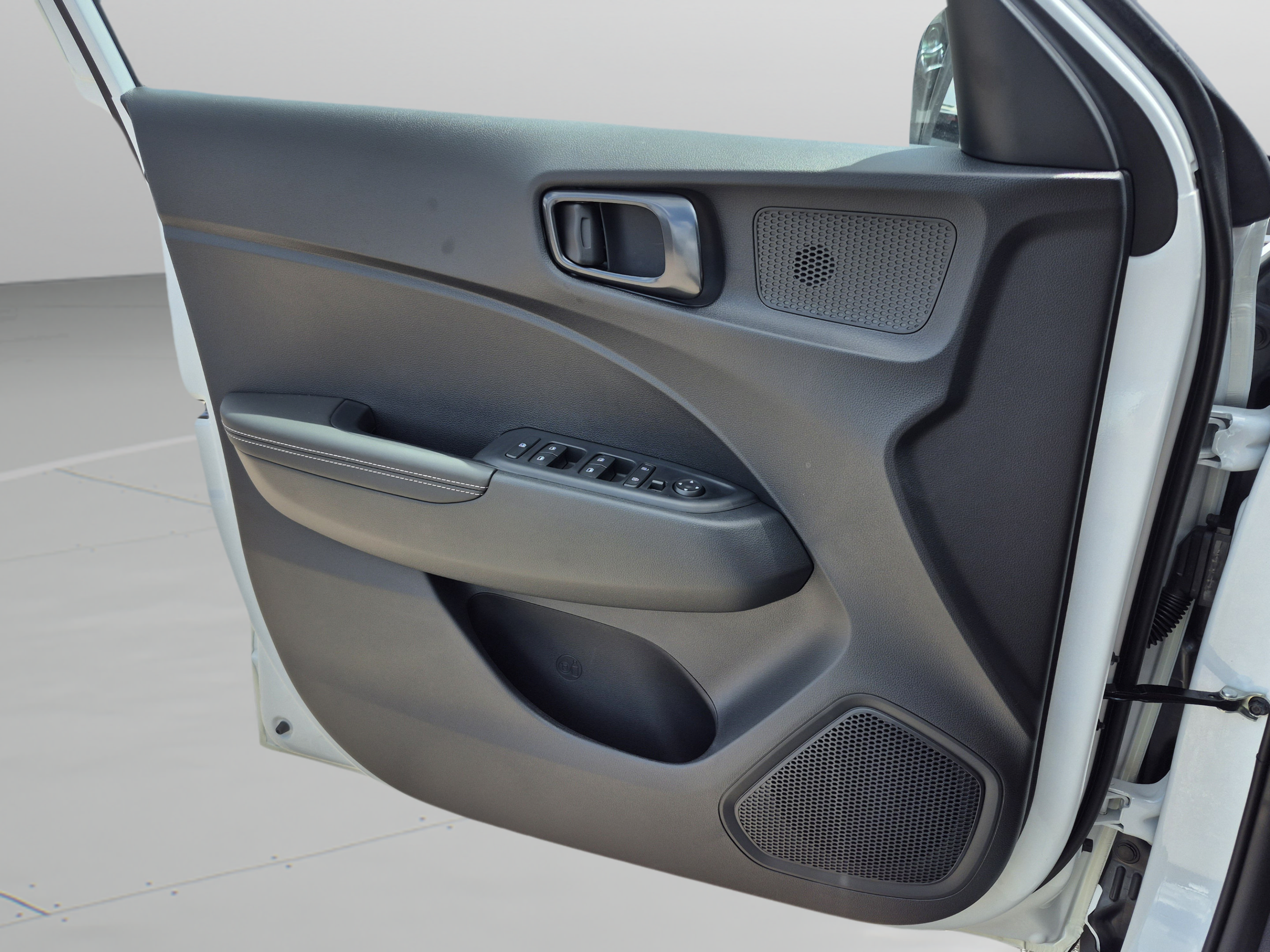 New 2026 Hyundai Venue SEL FWD image 21