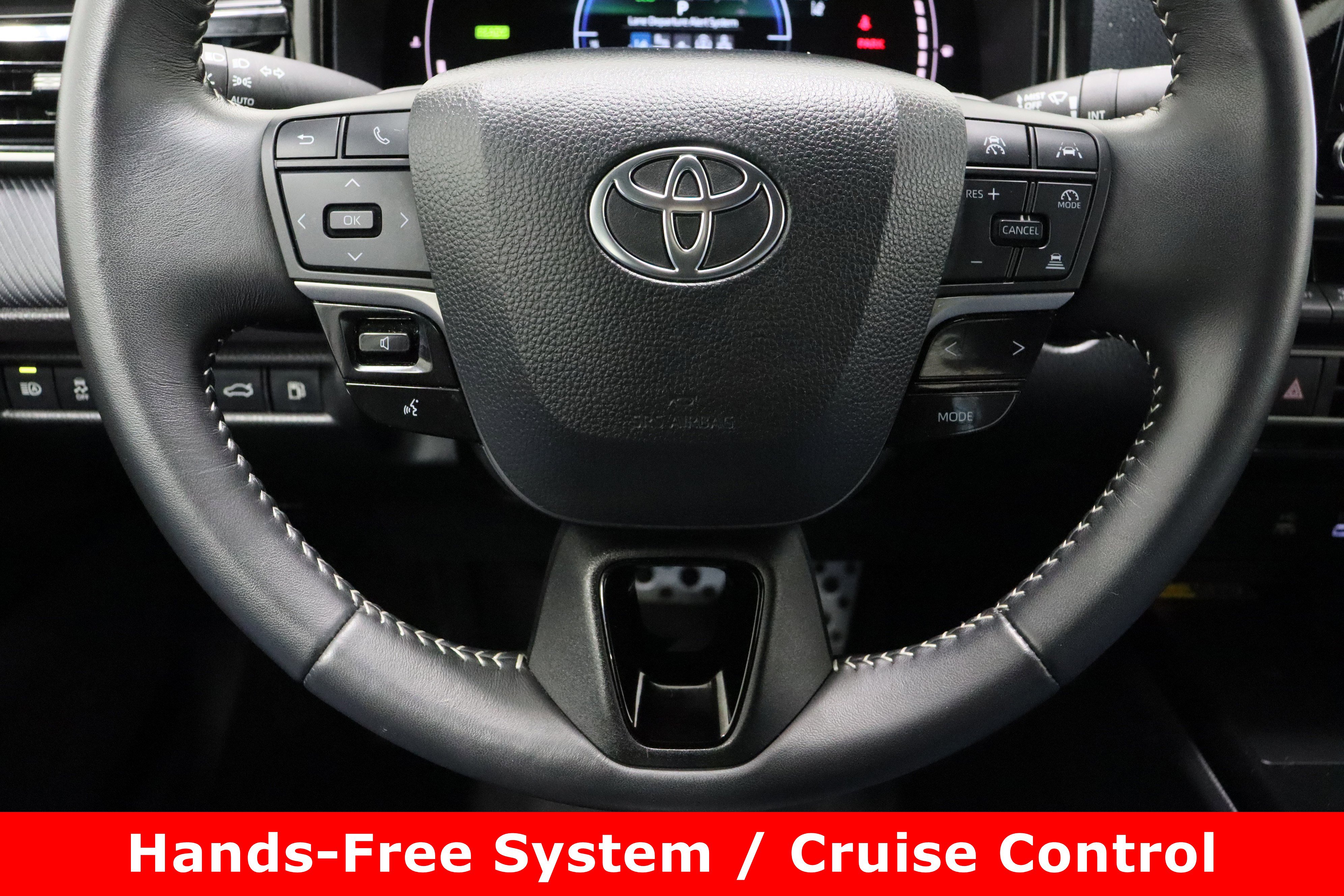 Used 2025 Toyota Camry SE image 24