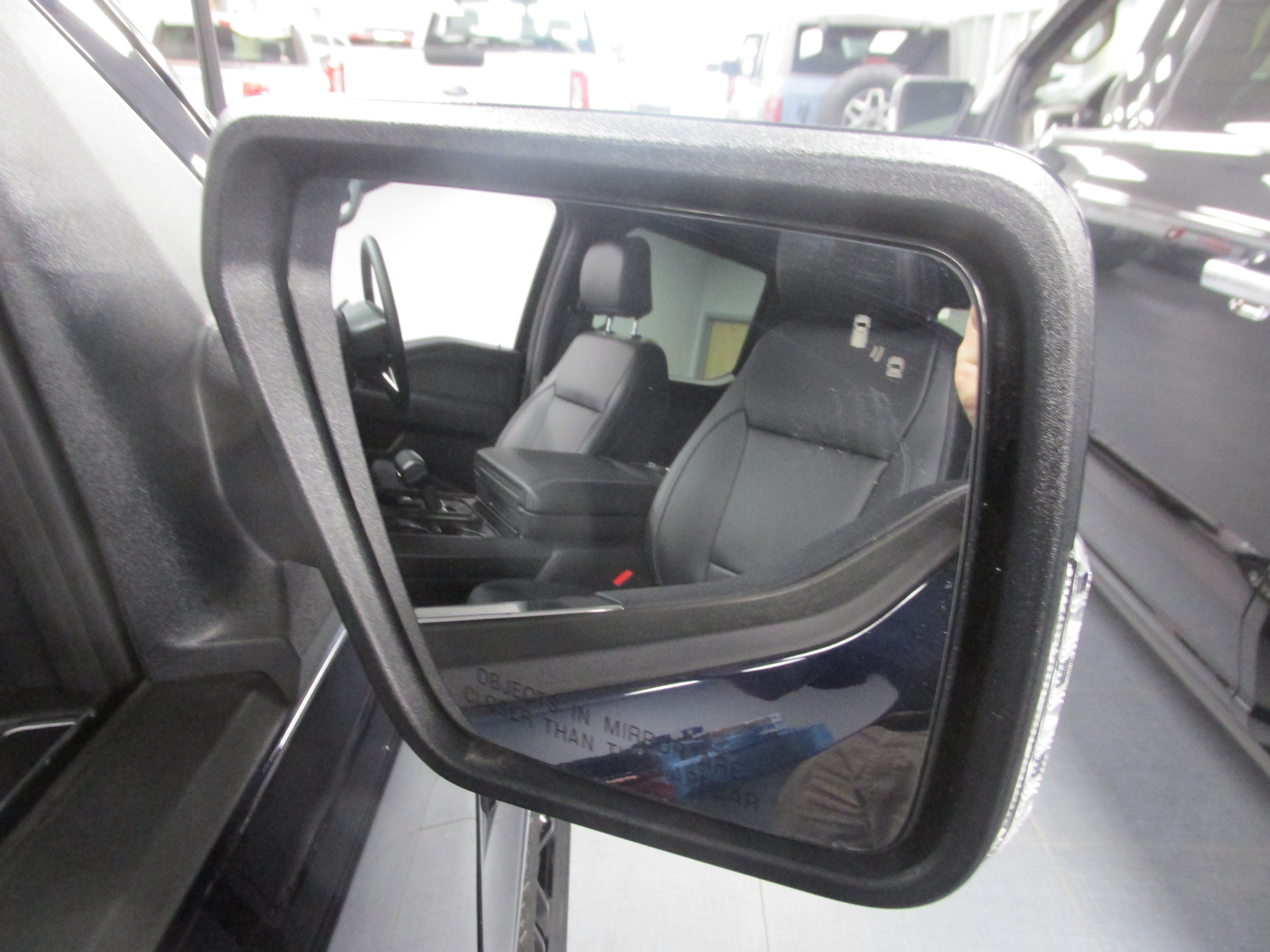 New 2025 Ford F150 Lariat w/ Equipment Group 501A Mid image 16