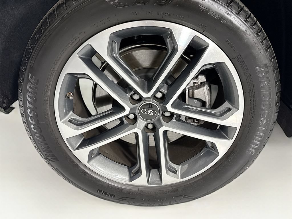 Certified 2025 Audi Q5 Premium Plus w/ Premium Plus AWD/4WD image 33
