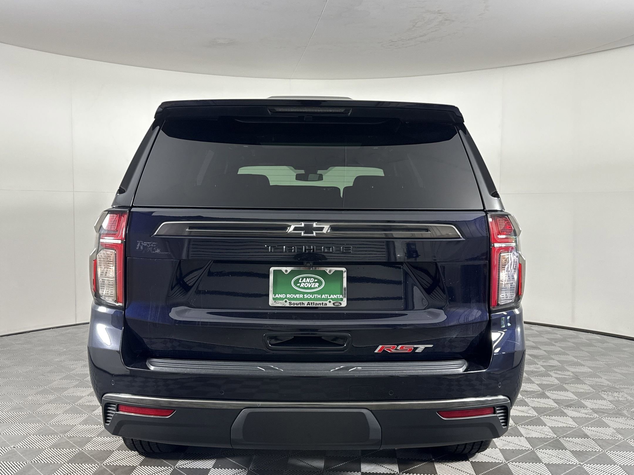 Used 2022 Chevrolet Tahoe RST w/ Luxury Package AWD/4WD image 10