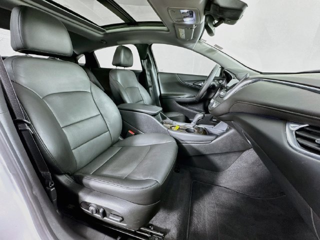 Used 2020 Chevrolet Malibu Premier FWD image 30