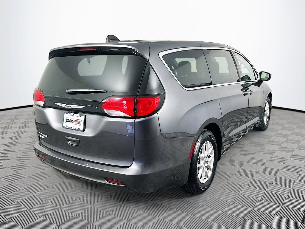 Certified 2023 Chrysler Voyager LX FWD image 11