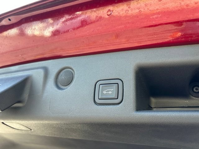 Used 2023 Chevrolet Equinox LT FWD image 22