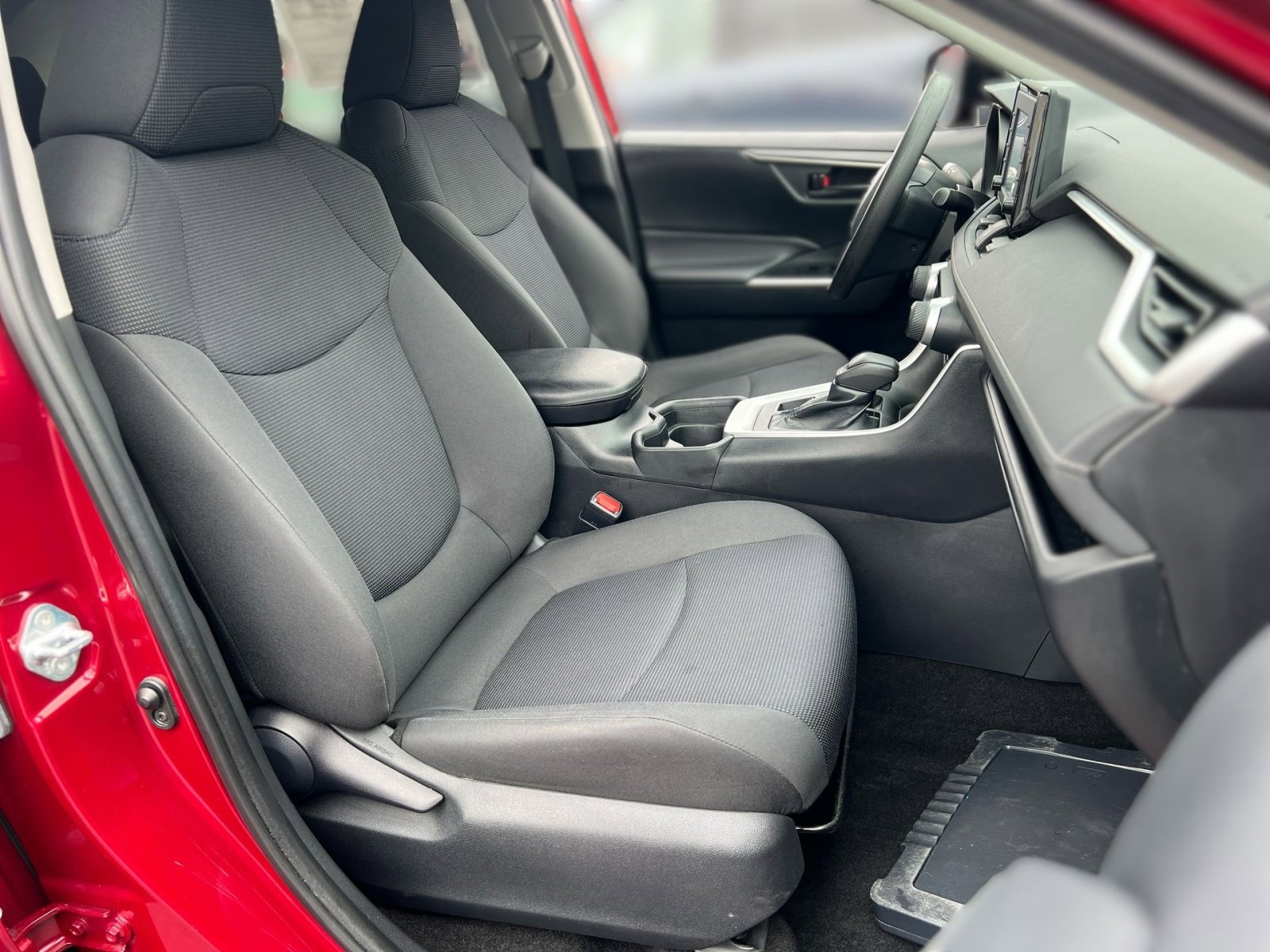 Used 2019 Toyota RAV4 LE w/ All Weather Liner Package image 25