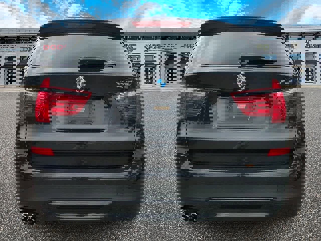 Used 2017 BMW X3 sDrive28i image 7