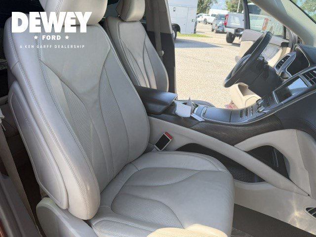 Used 2016 Lincoln MKX Select w/ Select Plus Package FWD image 36