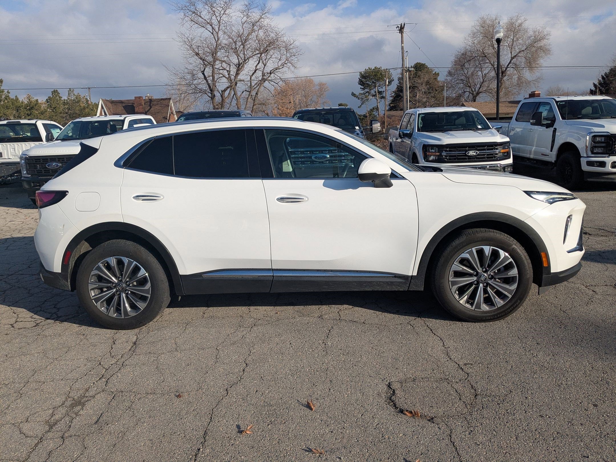 Used 2024 Buick Envision Preferred image 2