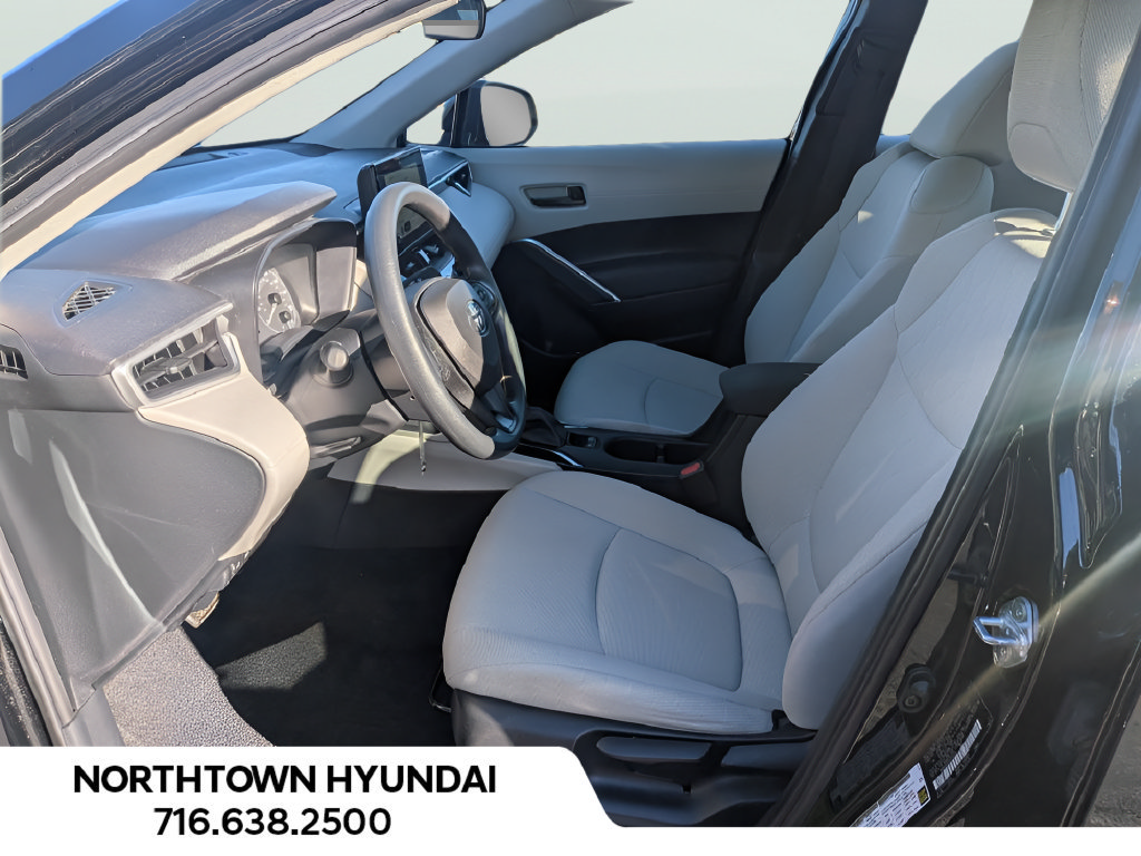 Used 2024 Toyota Corolla Cross L AWD/4WD image 9