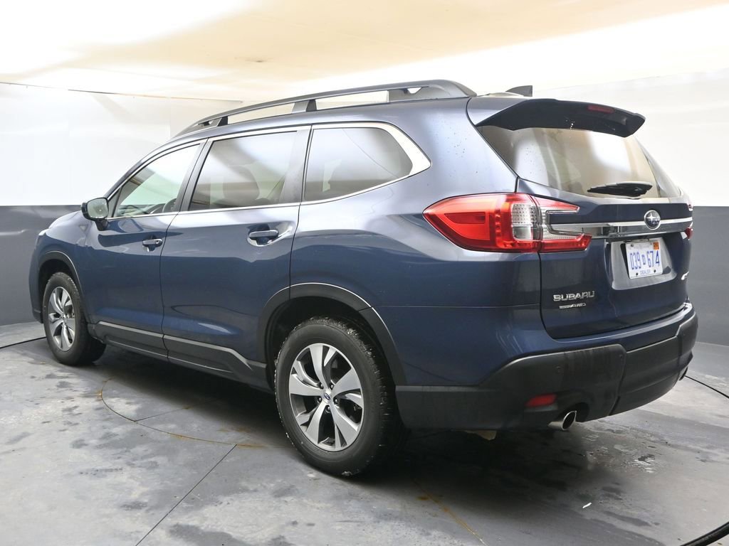 Used 2024 Subaru Ascent Premium w/ Convenience Package image 3