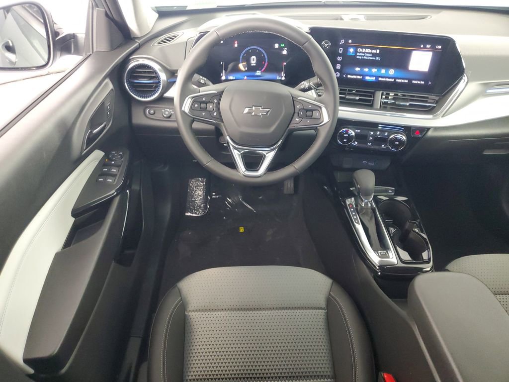 New 2026 Chevrolet Trax LT w/ Midnight Edition image 14